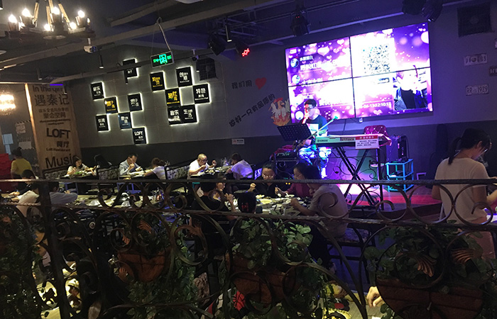 成都音樂主題餐廳裝修的設計思路概念 成都音樂主題餐廳裝修的設計思路概念